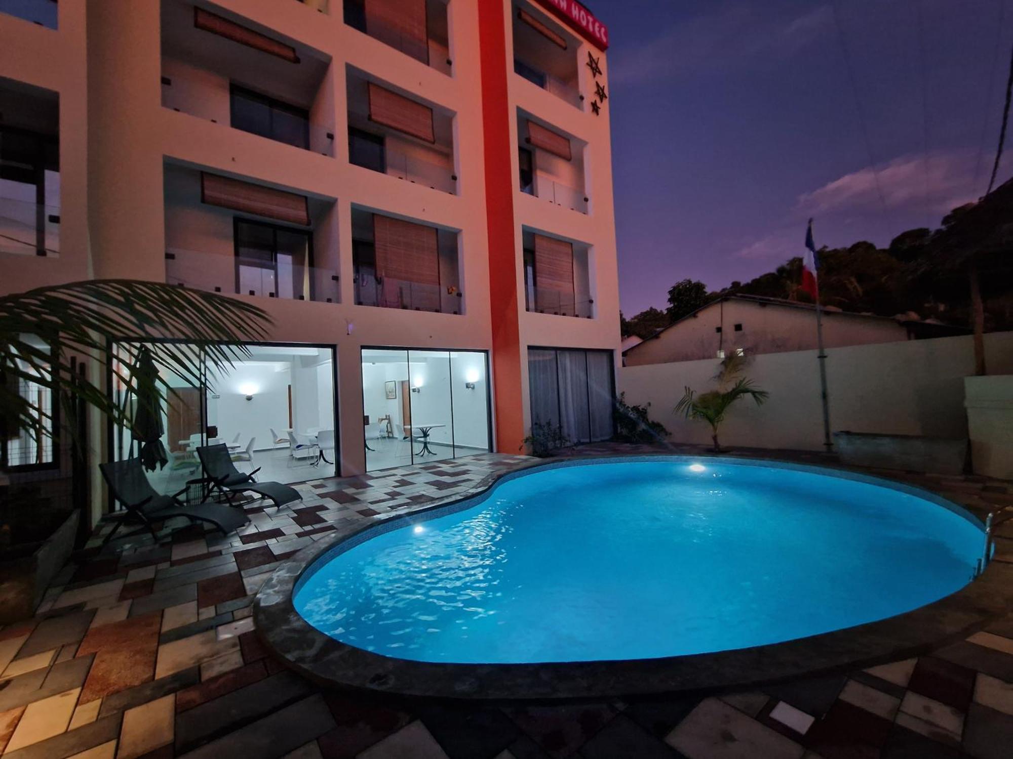 Marina Hotel Ambatoloaka Buitenkant foto