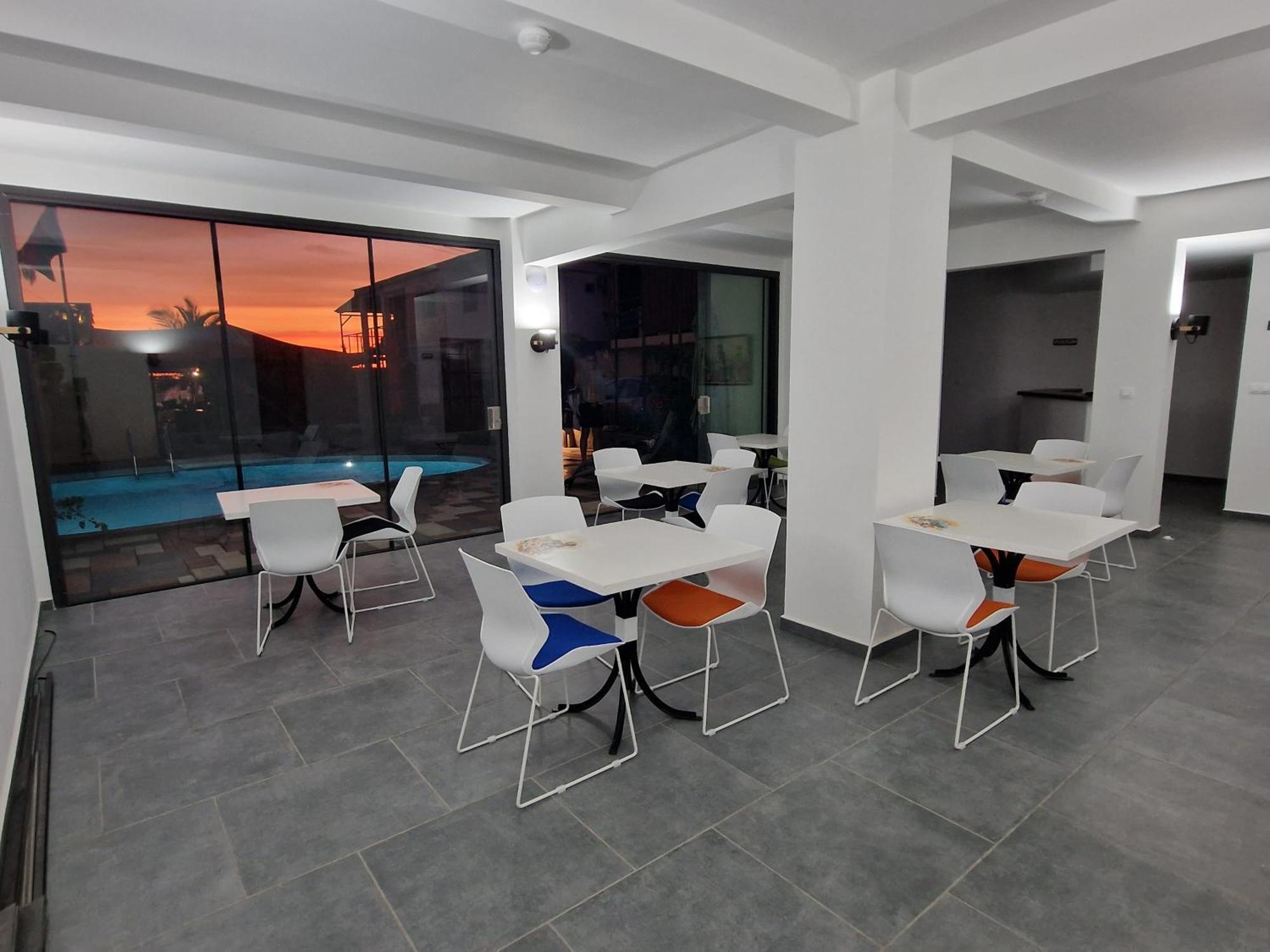 Marina Hotel Ambatoloaka Buitenkant foto